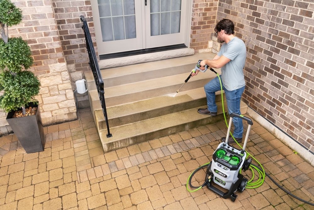 HPW3204-2 POWER+ 3200 PSI Pressure Washer with 2 x 6.0Ah Batteries and 320W Charger B6X4 - product image 8