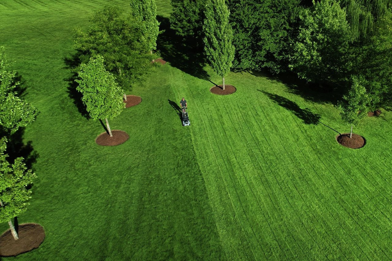 56V Brushless Cordless 21-in Self-Propelled Lawn Mower, Includes (1) 10Ah Battery and (1) 700W Turbo Charger, LM2156SP W0Q7 - product image 7