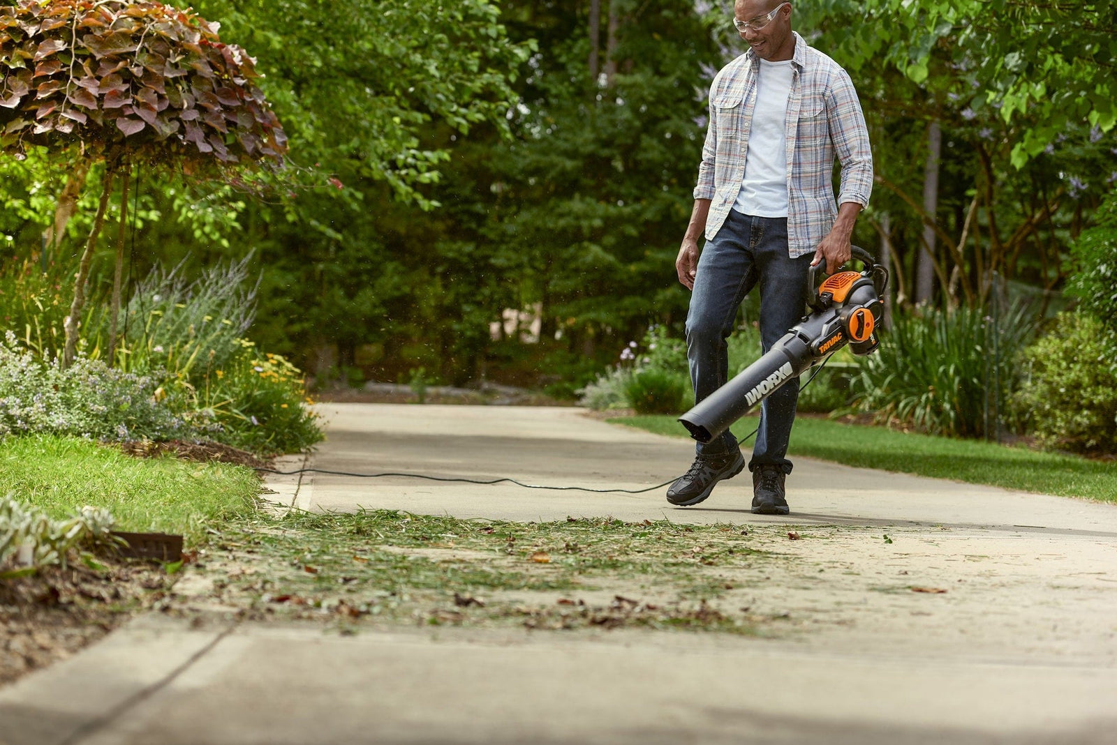 WG522 Trivac 12 Amp 3-in-1 Electric Vacuum Blower/Mulcher/Vac with Shoulder Strap C9S7 - product image 3