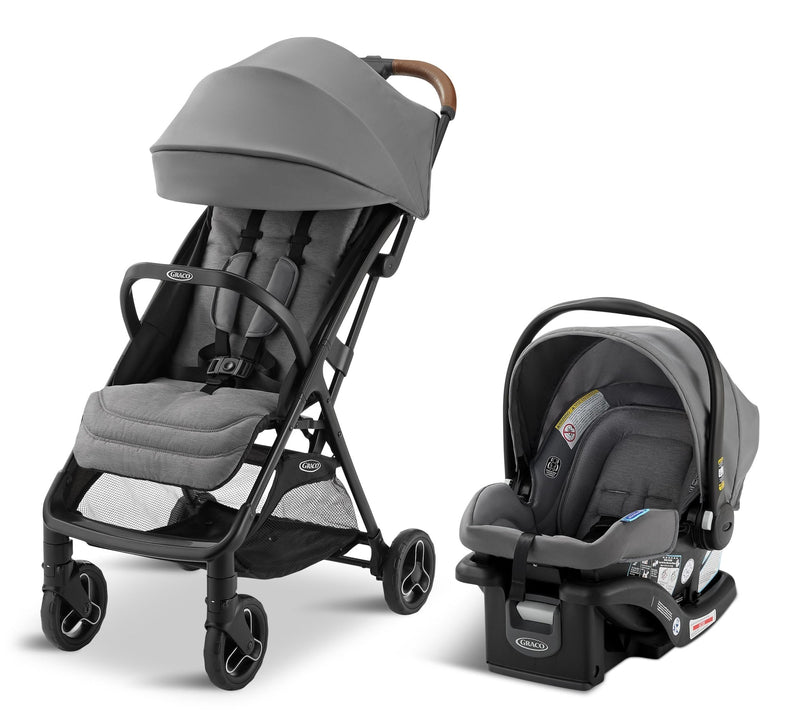 Ready2Jet Travel System, Includes Stroller and Car Seat V8W9