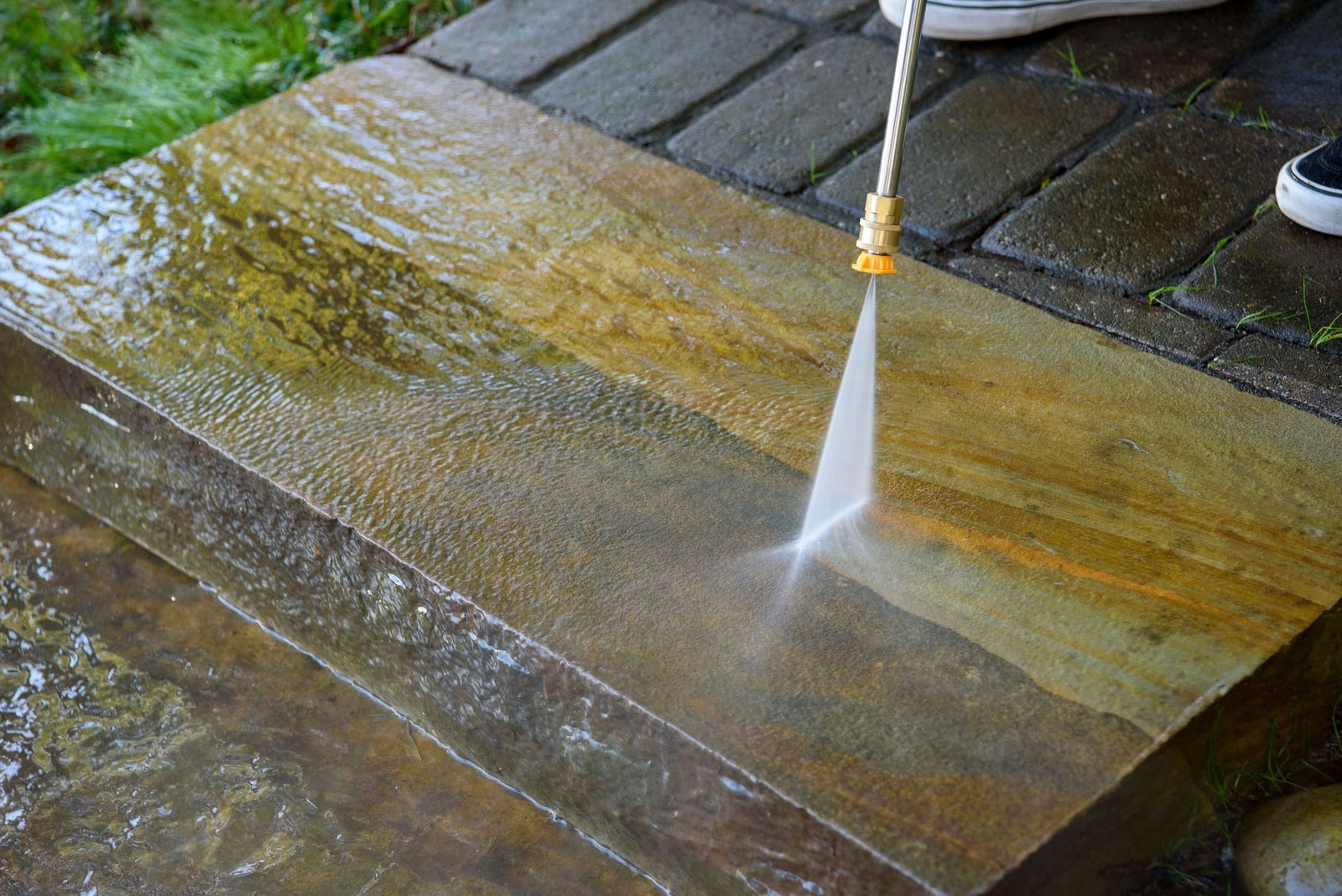 3000PSI 1.1GPM Electric Pressure Washer H0Z4 - product image 8